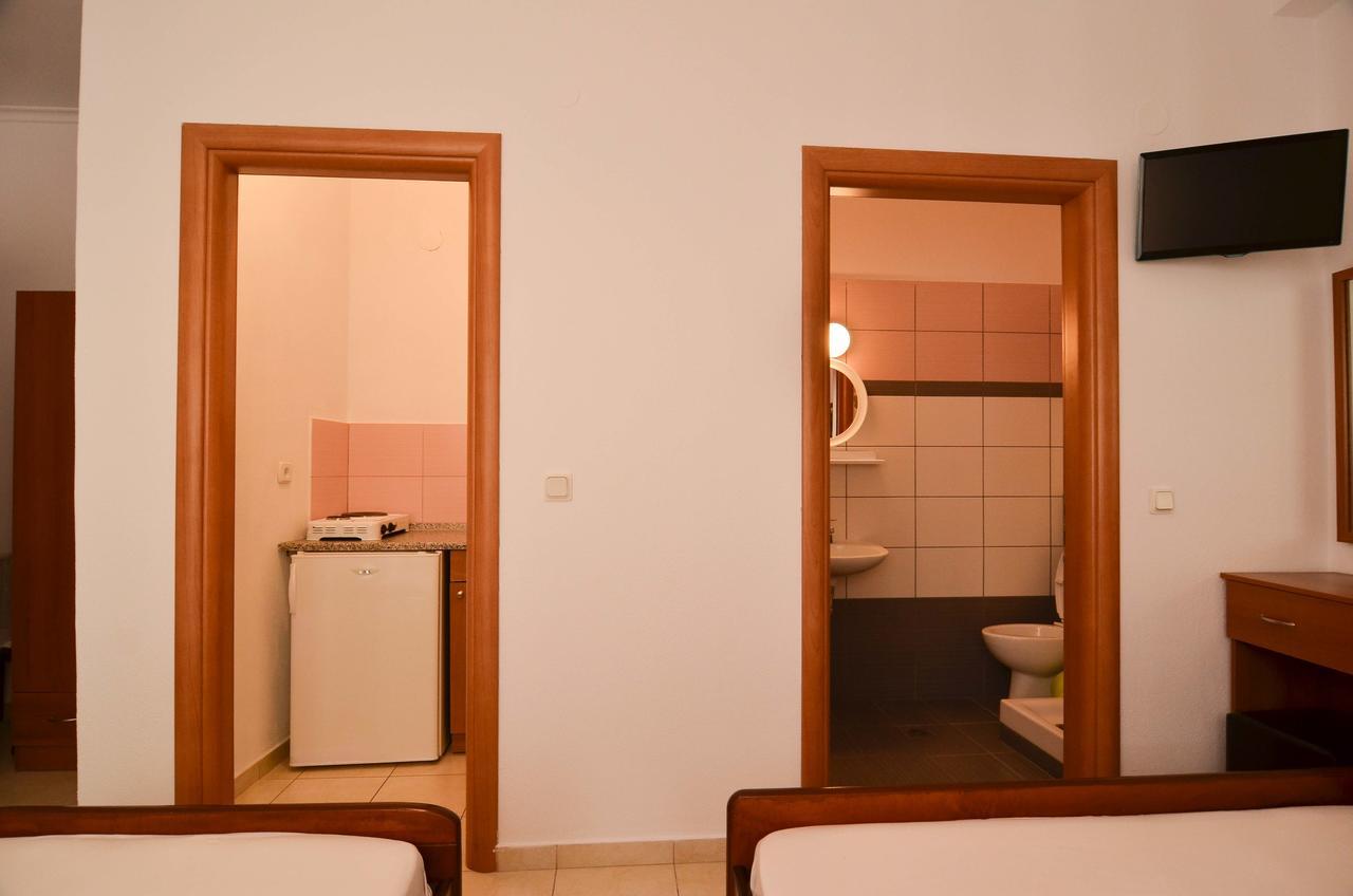 Giannis Hotel Paralía 外观 照片