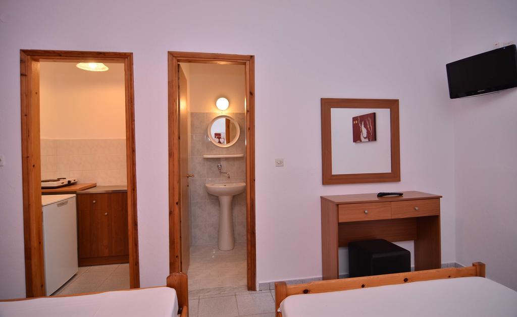 Giannis Hotel Paralía 外观 照片